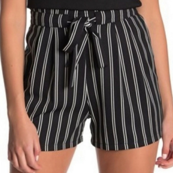 DR2 Pants - ❤DR2 Black Striped Tie Waist Shorts